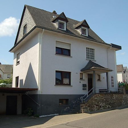 Niederburger Herberge Экстерьер фото